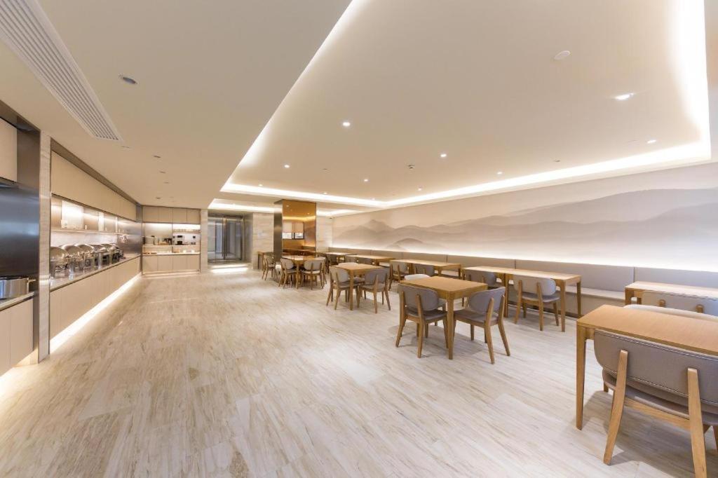 Ji Chunshen Road Hotel